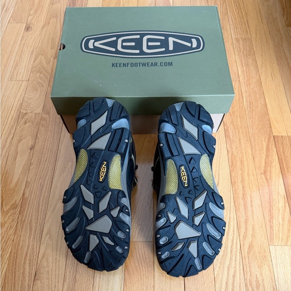 KEEN Men's Black/Olive Targhee II Hiking Boots Size 12 - Picture 4 of 6